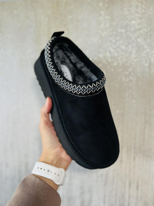 Black Hardy Flatform Slipper by Yellow Box